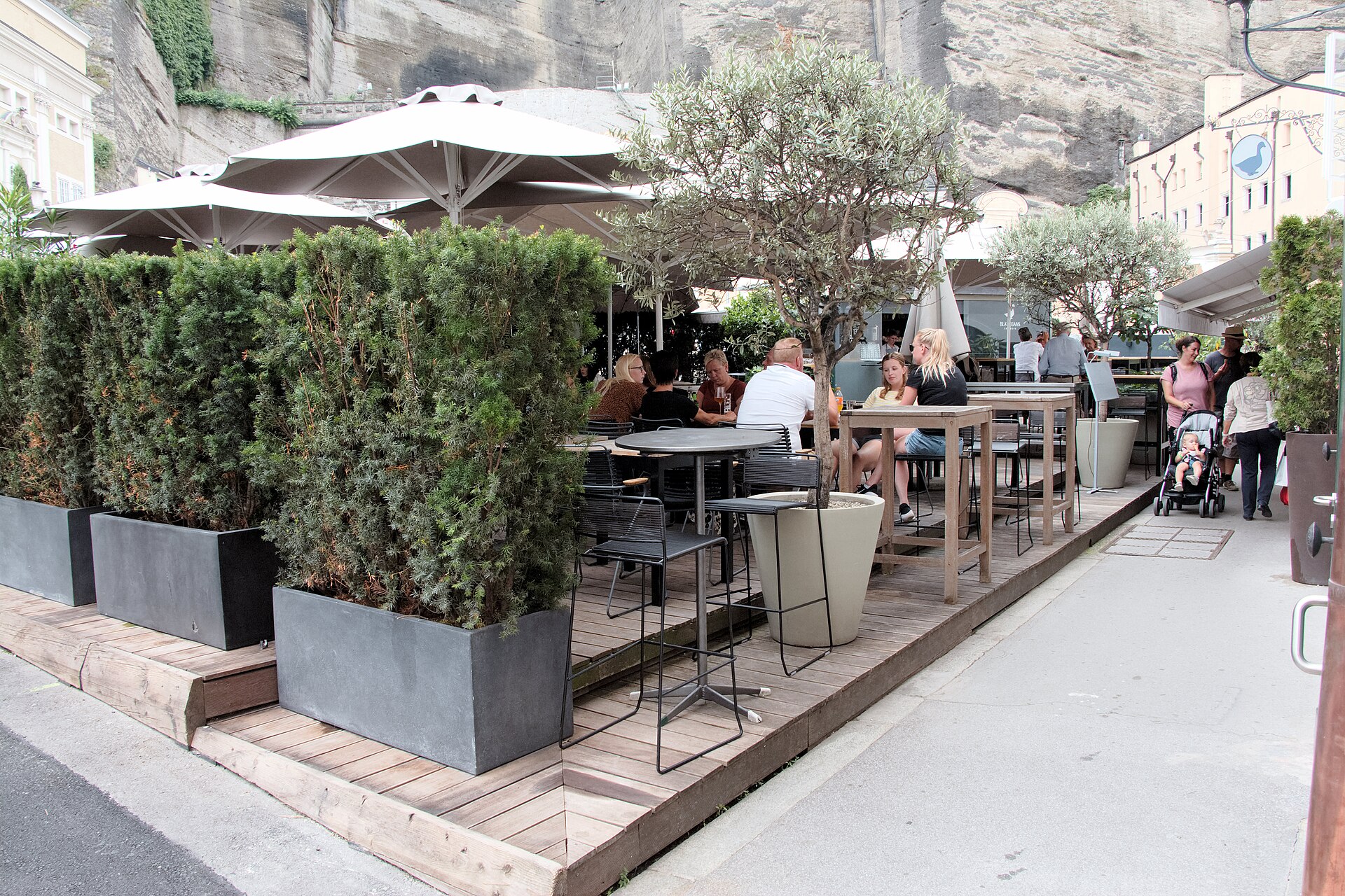 Gastgarten eines Altstadt-Restaurants